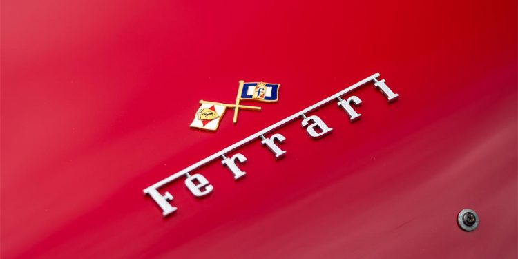 Ferrari 250 GTE 2+2: um automóvel que é um investimento de sonho! 21