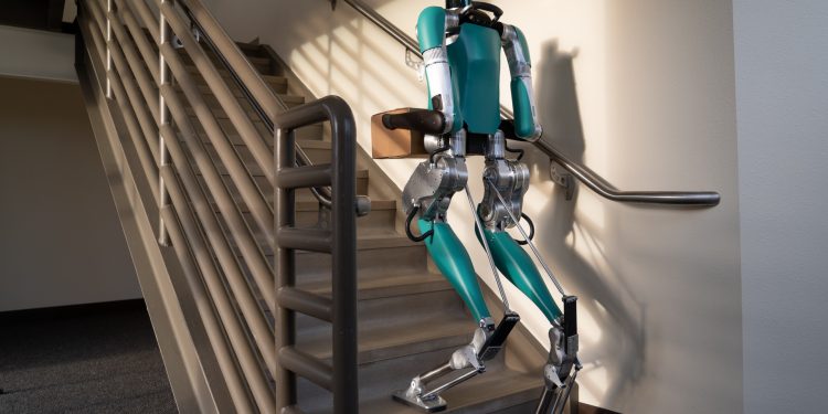 Ford e Agility Robotics juntas no desenvolvimento de robôs que ajudam humanos! 13