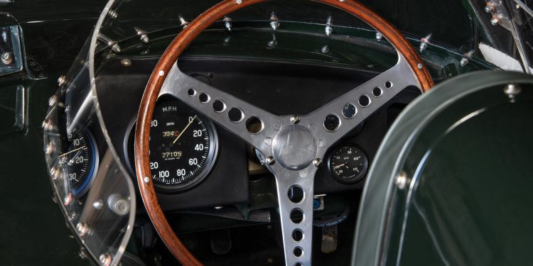 Jaguar D-Type de 1955 vendido por mais de 7 milhões! 32
