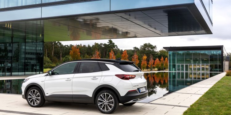 Novo Opel Grandland X híbrido ‘plug-in’ com tração dianteira está disponível para encomenda 14