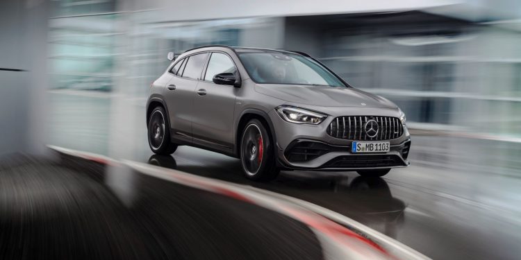 Novo Mercedes-AMG GLA 45 4MATIC+ 16