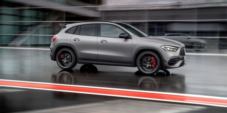 Novo Mercedes-AMG GLA 45 4MATIC+ 17