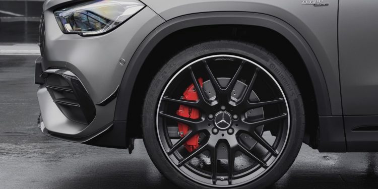 Novo Mercedes-AMG GLA 45 4MATIC+ 21