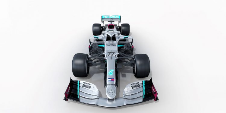 Novo Mercedes-AMG F1 W11 EQ em preparação 13