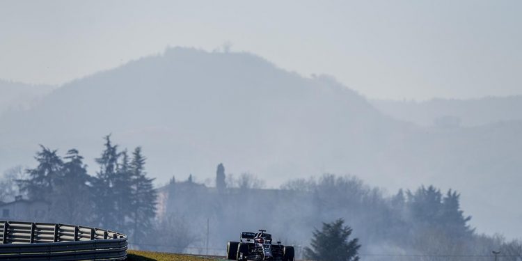 Alfa Romeo Racing ORLEN C39 revelado em Barcelona 17