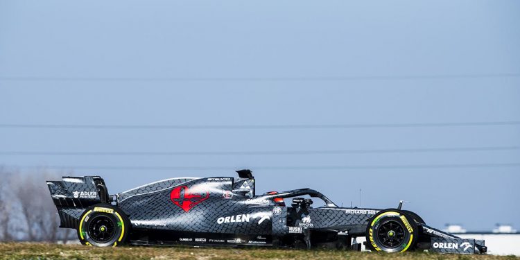 Alfa Romeo Racing ORLEN C39 revelado em Barcelona 19