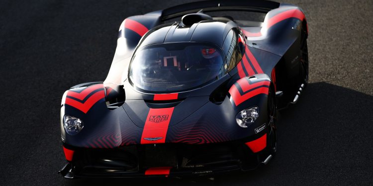 Max Verstappen leva Aston Martin Valkyrie ao limite! (Vídeo) 19