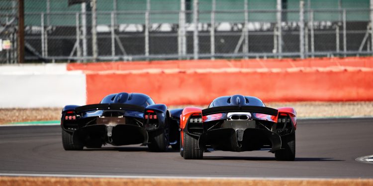 Max Verstappen leva Aston Martin Valkyrie ao limite! (Vídeo) 18