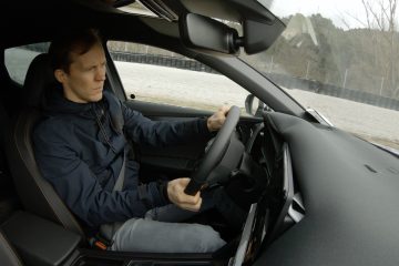 Dois pilotos de competição para o CUPRA Formentor 25