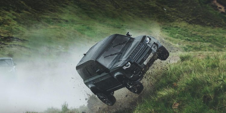 Novo Land Rover Defender faz "das suas" no "007 - No Time To Die"! 19 Novo Land Rover Defender faz "das suas" no "007 - No Time To Die"! 19