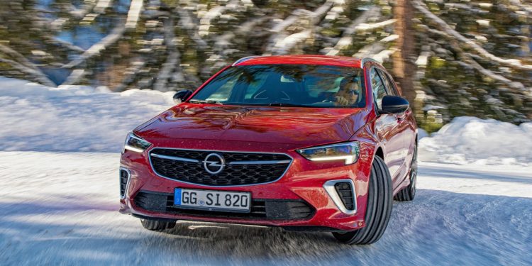 Novo Opel Insignia GSi com avançado sistema de tração integral 21 Novo Opel Insignia GSi com avançado sistema de tração integral 21