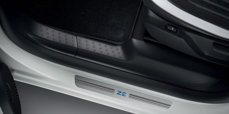 Este é o Renault Twingo Z.E! 23