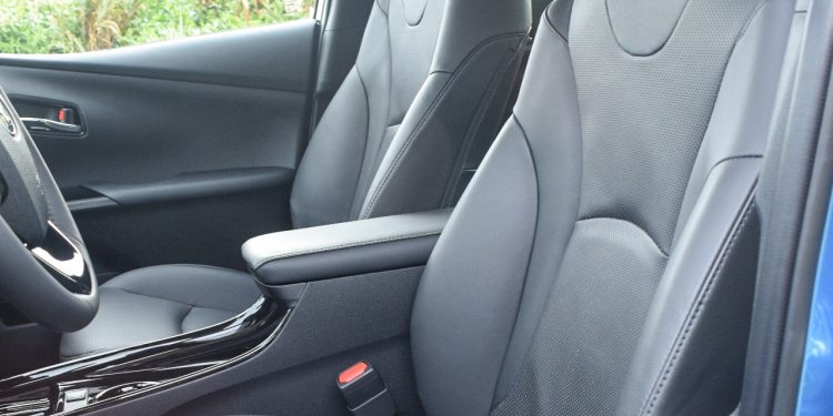 Toyota PRIUS Hybrid AWD: Triplamente Prius! 38