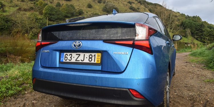Toyota PRIUS Hybrid AWD: Triplamente Prius! 36