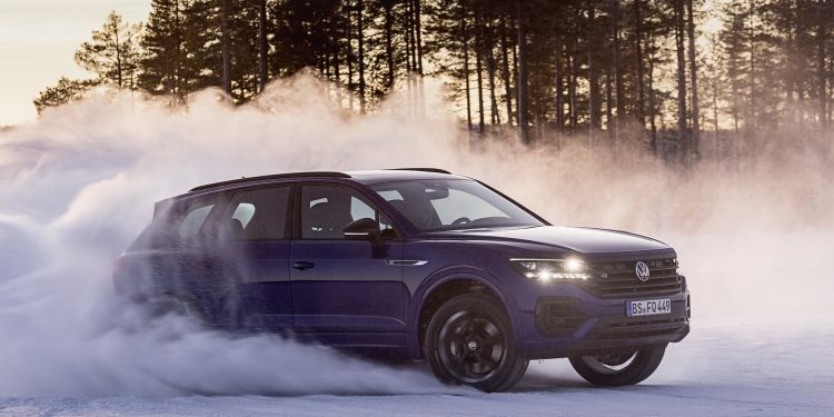 Volkswagen Touareg R chega em "Modo Plug-In" com 460cv! 48