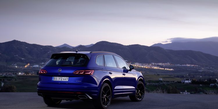 Volkswagen Touareg R chega em "Modo Plug-In" com 460cv! 33