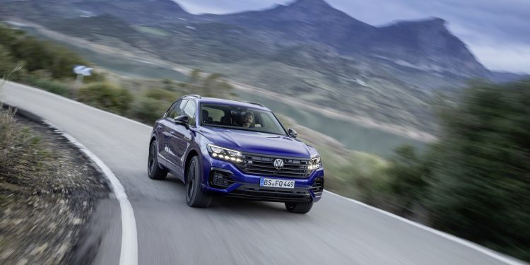 Volkswagen Touareg R chega em "Modo Plug-In" com 460cv! 47