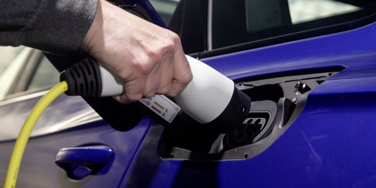 Volkswagen Touareg R chega em "Modo Plug-In" com 460cv! 31