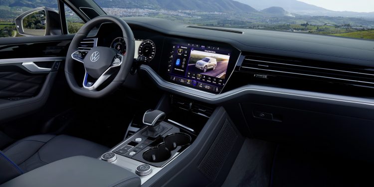 Volkswagen Touareg R chega em "Modo Plug-In" com 460cv! 30