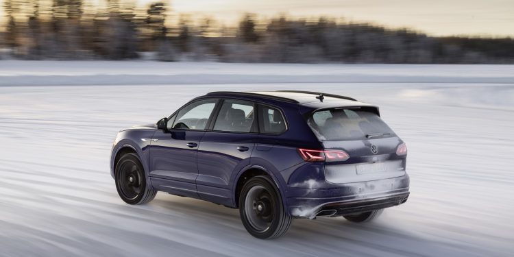 Volkswagen Touareg R chega em "Modo Plug-In" com 460cv! 19