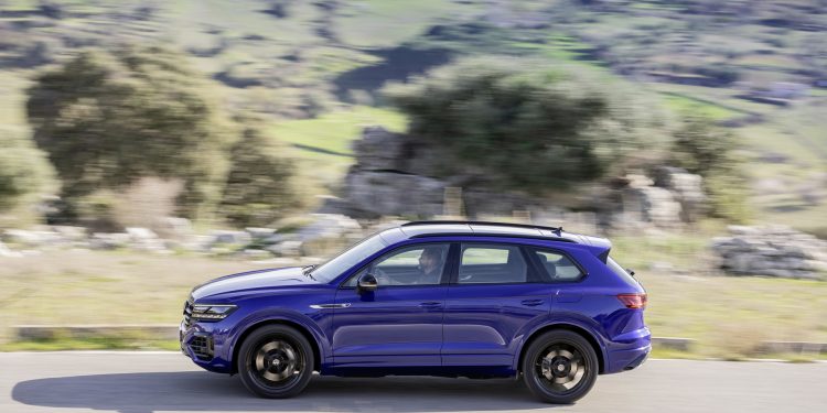 Volkswagen Touareg R chega em "Modo Plug-In" com 460cv! 34