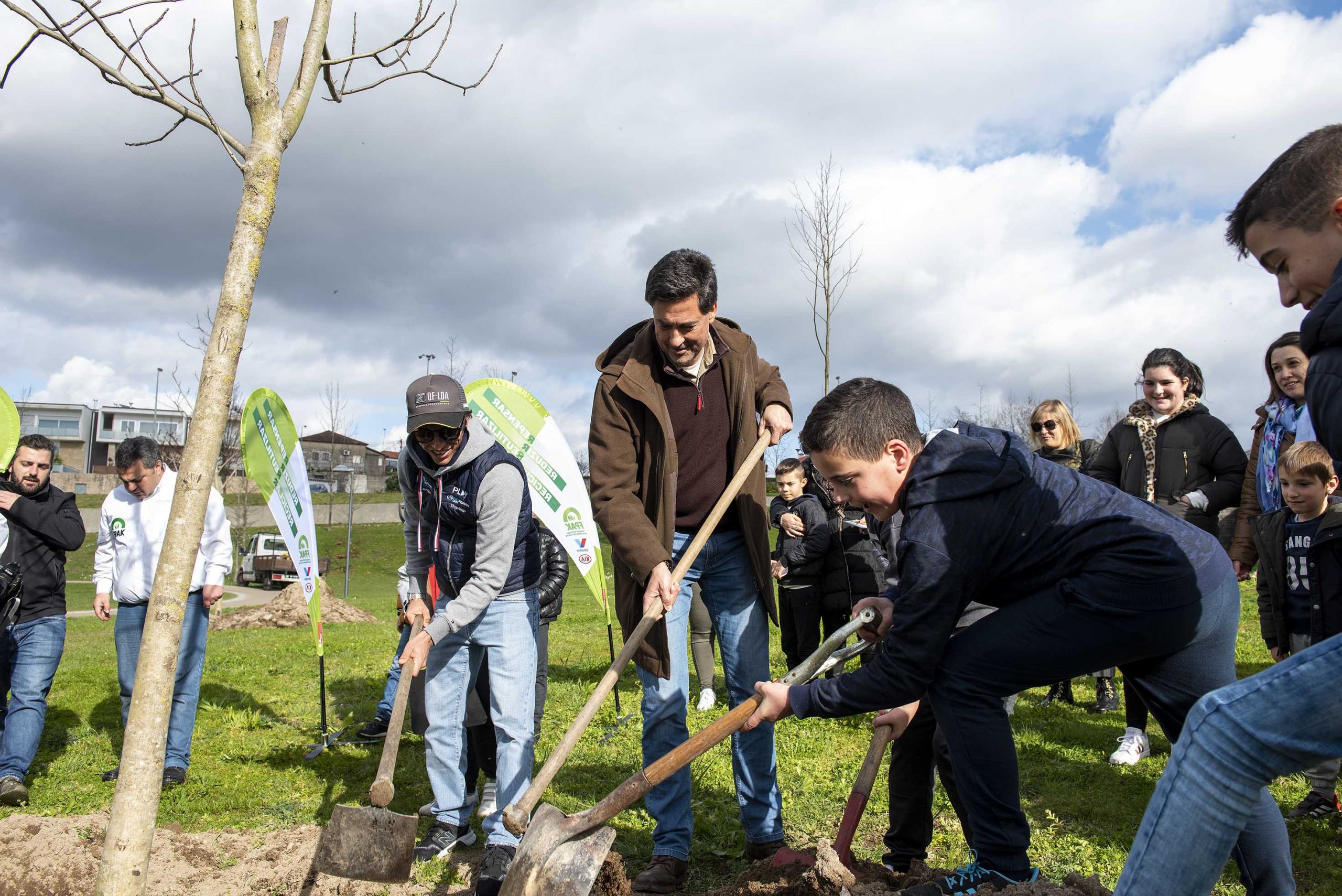 Pilotos plantam árvores em Fafe 15