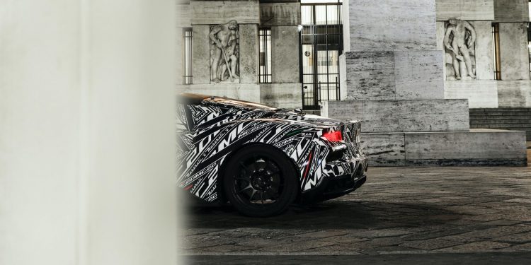 Maserati MC20 "mostra o dedo" à concorrência! 14