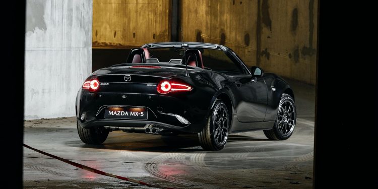 Mazda MX-5 Eunos: A edição especial que nos leva para o passado! 33