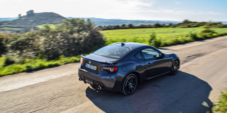 Toyota GT86: Ser ou parecer? 64 Toyota GT86: Ser ou parecer? 64