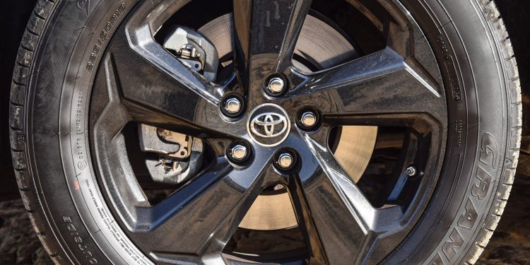 TOYOTA RAV4 2.5 Hybrid Square Collection Dynamic Force: Um híbrido sem complicações! 33