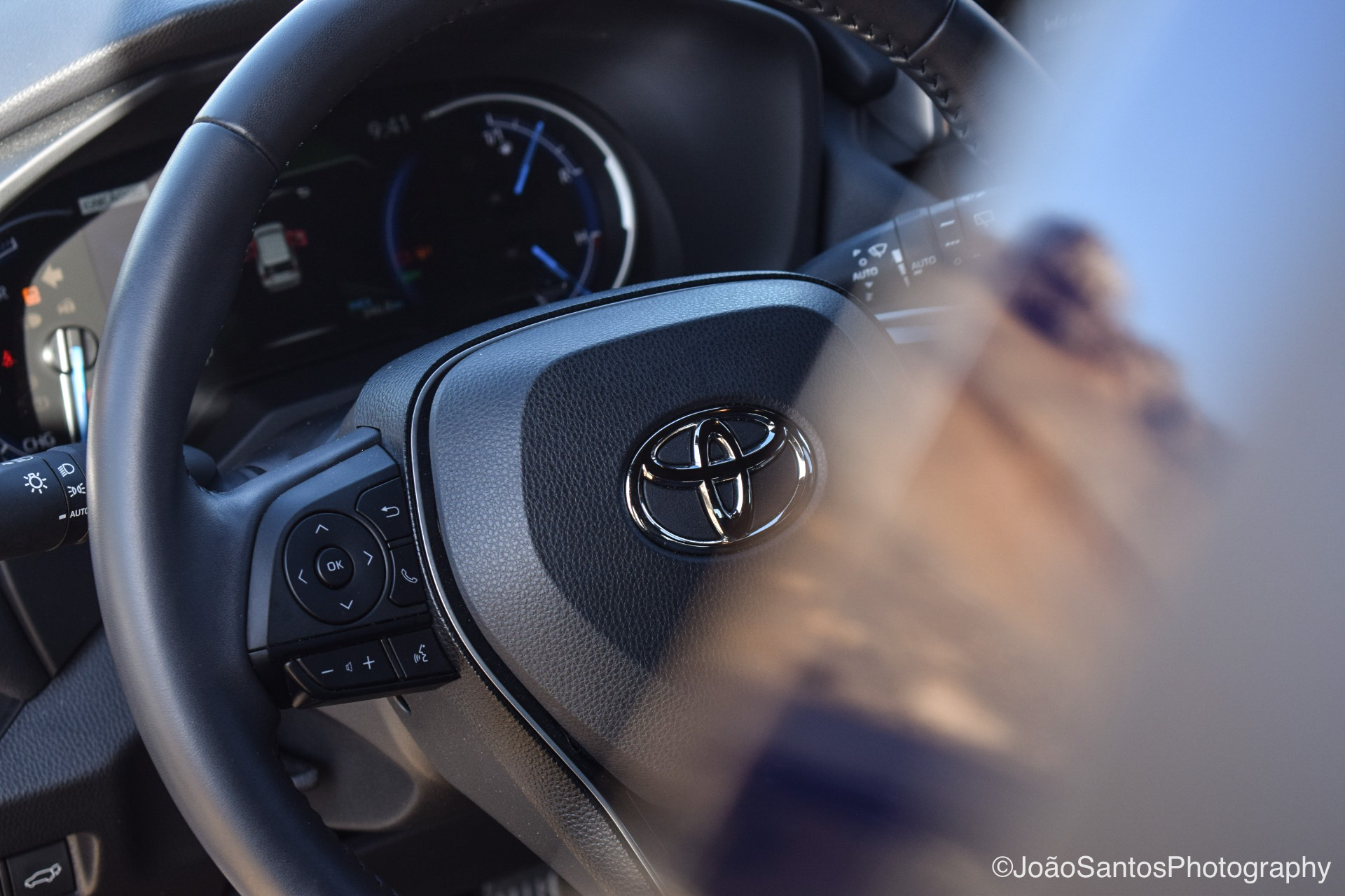 TOYOTA RAV4 2.5 Hybrid Square Collection Dynamic Force: Um híbrido sem complicações! 25