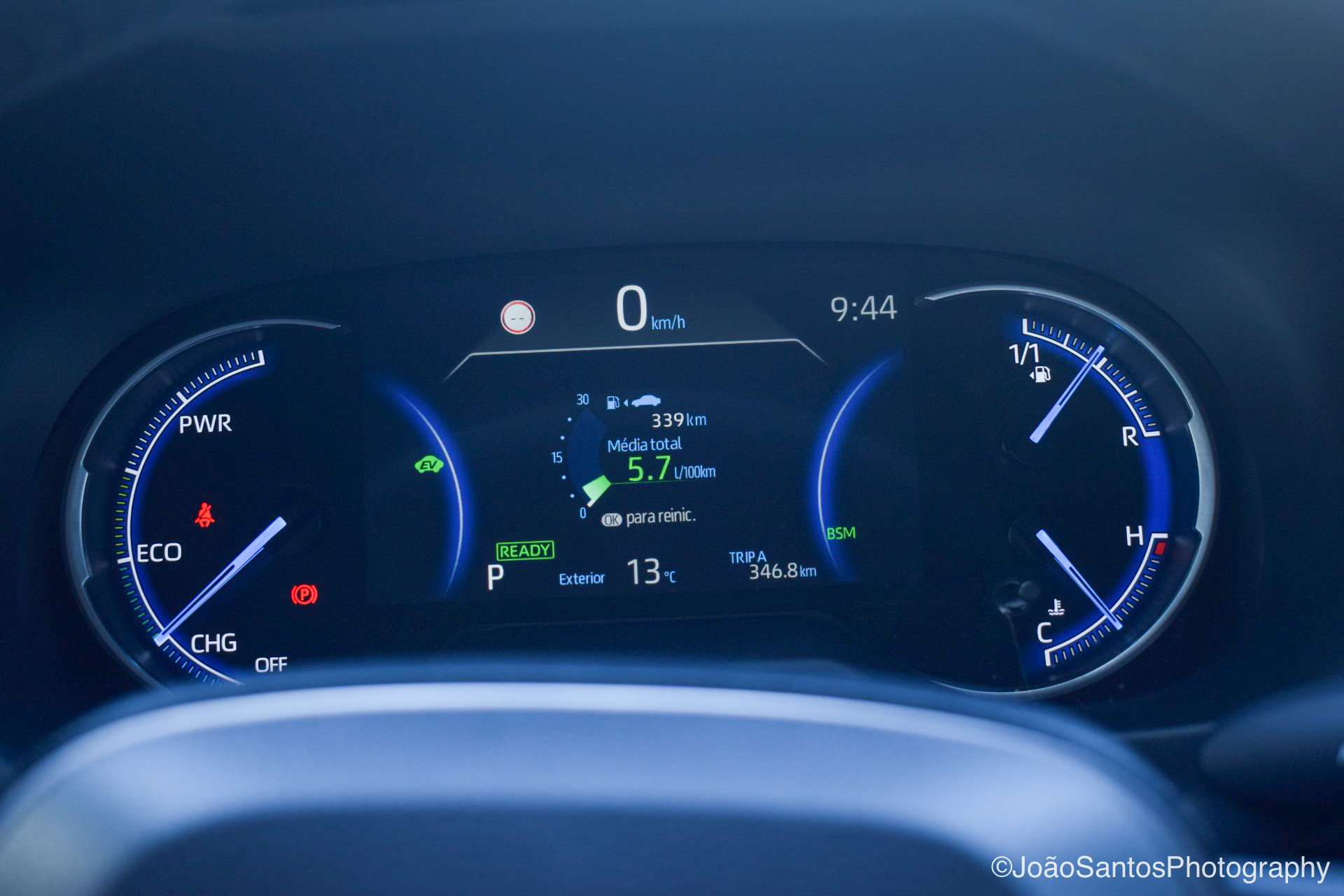 TOYOTA RAV4 2.5 Hybrid Square Collection Dynamic Force: Um híbrido sem complicações! 27