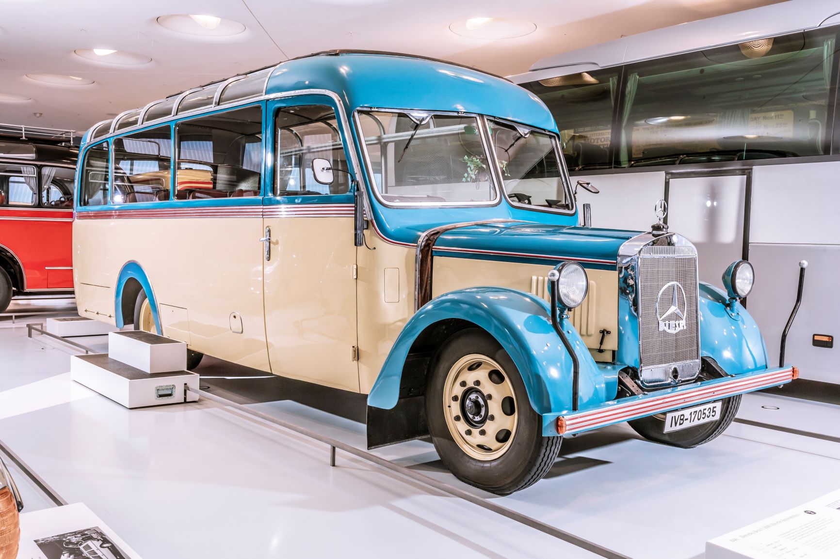 Foi há 125 anos que a Benz & Cie apresentou o primeiro autocarro com motor a combustão 15