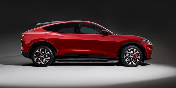 10 factos acerca do Mustang Mach-E 13