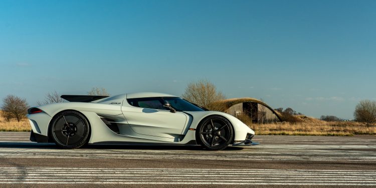 Koenigsegg Jesko Absolut é o mais rápido de sempre! 22