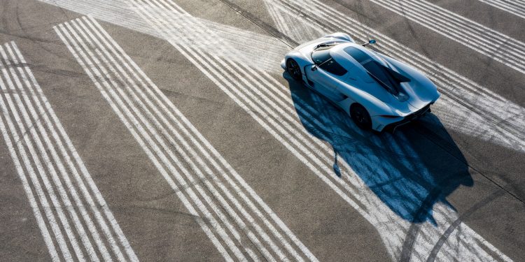 Koenigsegg Jesko Absolut é o mais rápido de sempre! 17