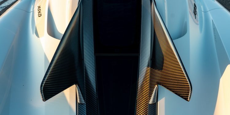 Koenigsegg Jesko Absolut é o mais rápido de sempre! 16