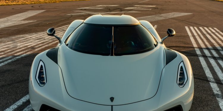 Koenigsegg Jesko Absolut é o mais rápido de sempre! 14