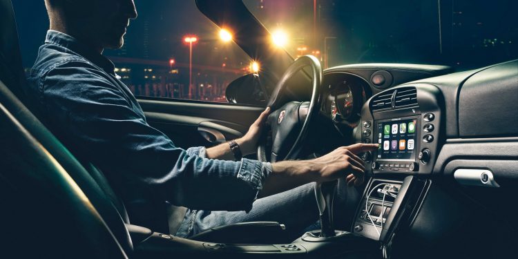 Porsche Classic instala "infotainment" nos automóveis mais antigos! 14