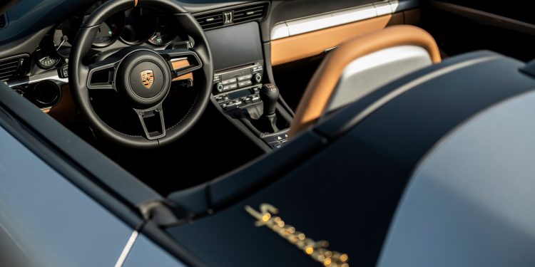 Porsche vai leiloar 911 Speedster 991 para ajudar no combate ao COVID-19! 14