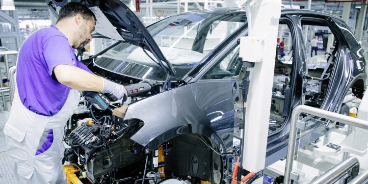 Volkswagen retoma produção do Volkswagen ID3 esta semana! 13