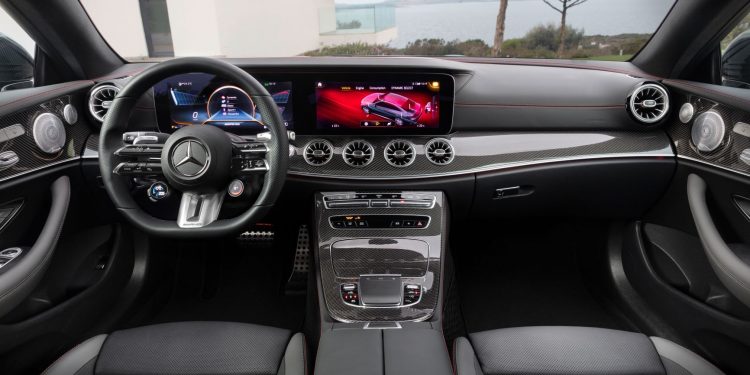 Novos Mercedes-AMG E 53 4MATIC+ Coupé e Cabriolet 24