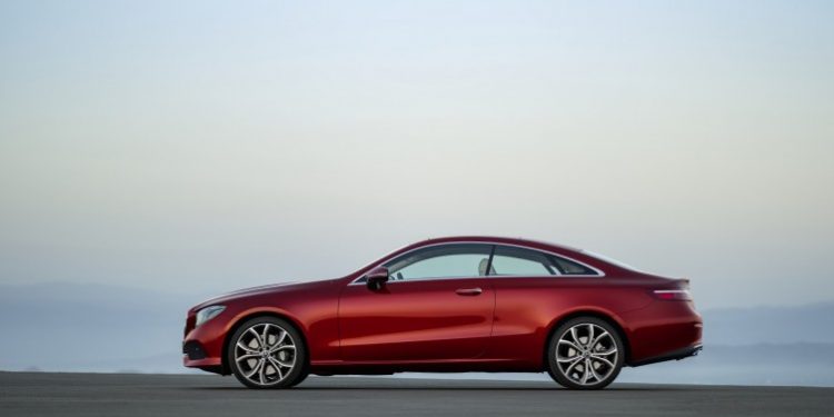 A história dos Mercedes-Benz Classe E Coupé e Cabriolet 16