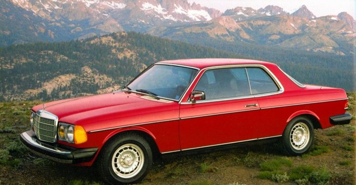 A história dos Mercedes-Benz Classe E Coupé e Cabriolet 26