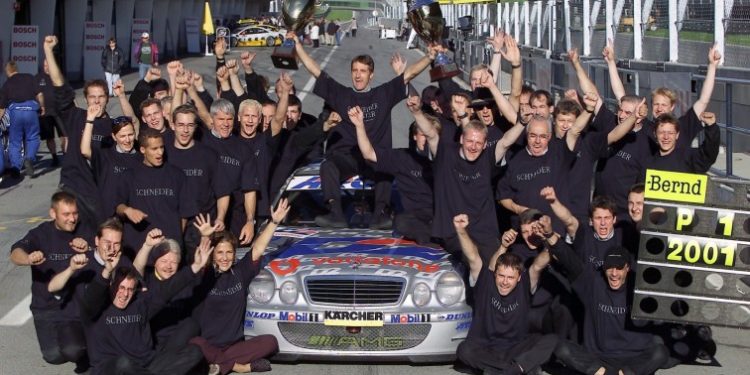 A história dos Mercedes-Benz Classe E Coupé e Cabriolet 29