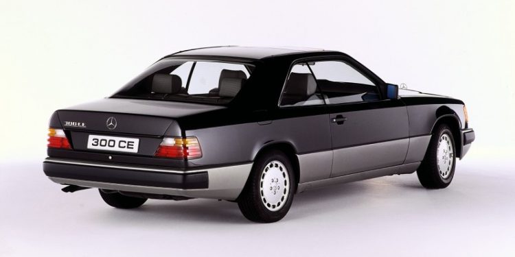A história dos Mercedes-Benz Classe E Coupé e Cabriolet 23