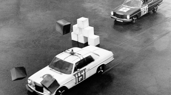 A história dos Mercedes-Benz Classe E Coupé e Cabriolet 39