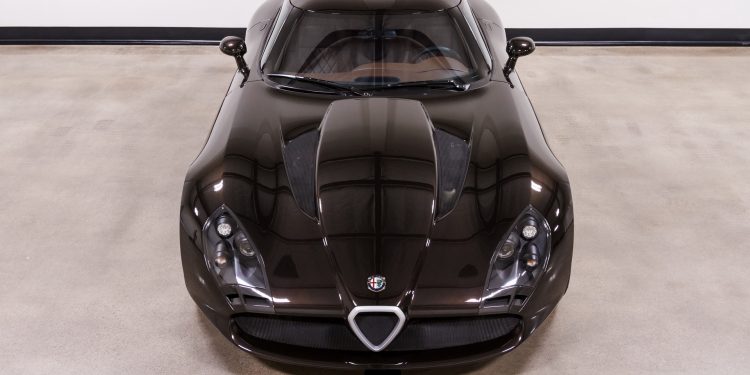 Este Alfa Romeo TZ3 Stradale Zagato está à venda! 22