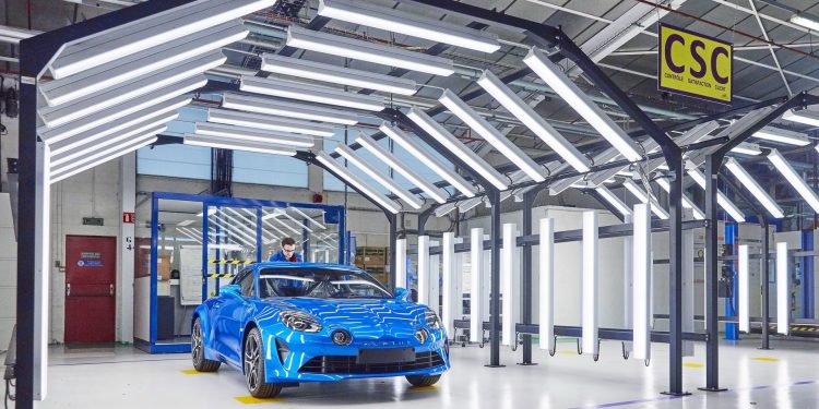 Renault pode fechar quatro fábricas em França, Alpine A110 em risco! 17