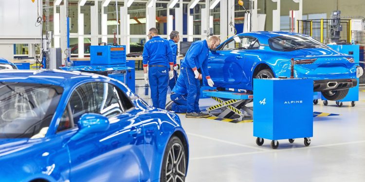 Renault pode fechar quatro fábricas em França, Alpine A110 em risco! 15